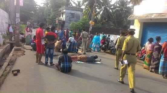 Protesty przeciwko budowie międzynarodowego portu w Vizhinjam, Kerala, Indie•kolekcja: M. Paniadima