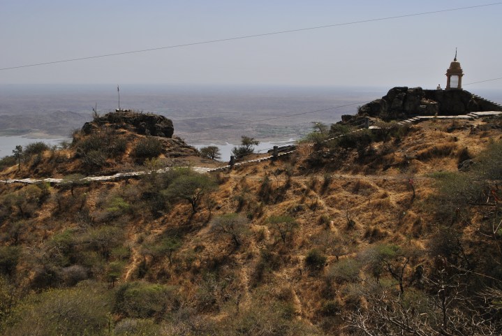 Shatrunjaya Temple, w drodze do dżinijskiej świątyni w Palitana, stan Gurajat, Indie•Foto: D. Jaworska