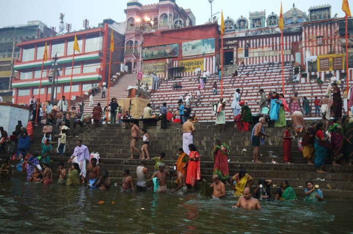 Święte Ghaty w Waranasi. Foto: www.globtroter.pl